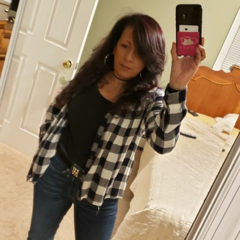 Meet your Posher, Suzanne